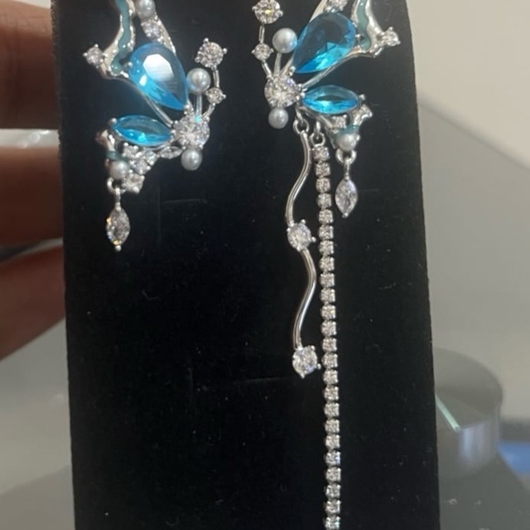 Gorgeous new sapphire shades asymmetrical butterfly silver earrings #272 - Picture 6 of 12